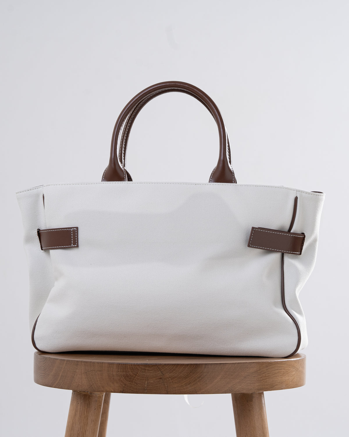 Departure tote